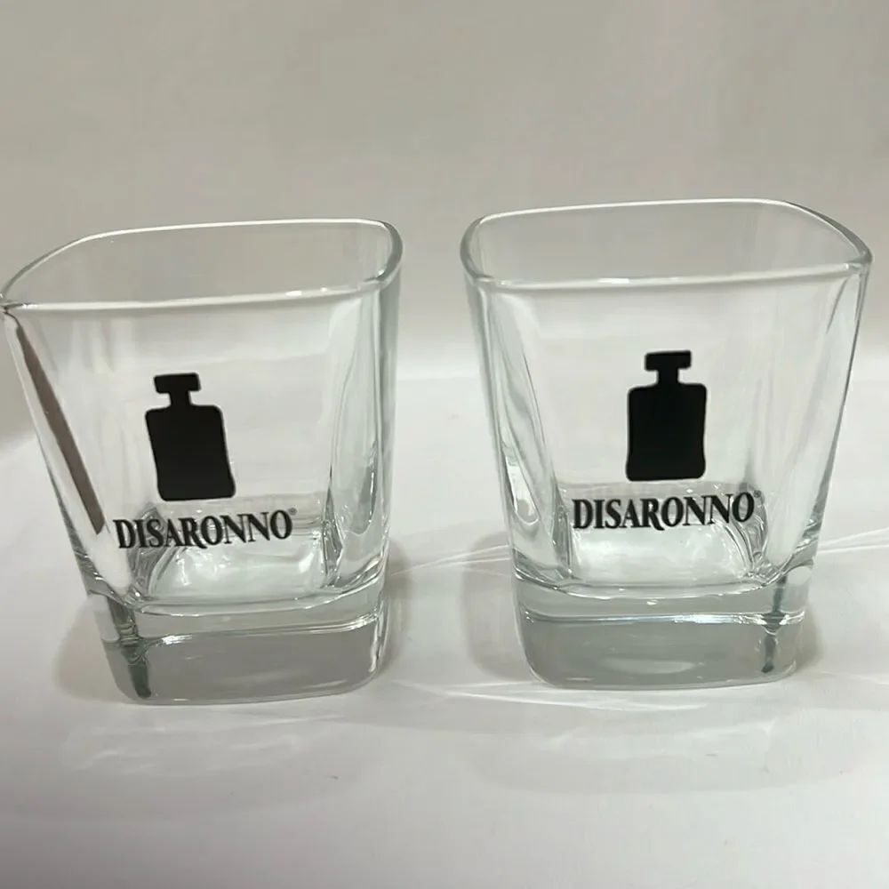 Disaronno Ameratto Glass 3 3/4 Tall 3 1/4 Top Black Bottle Rocks Low Ball Set 2